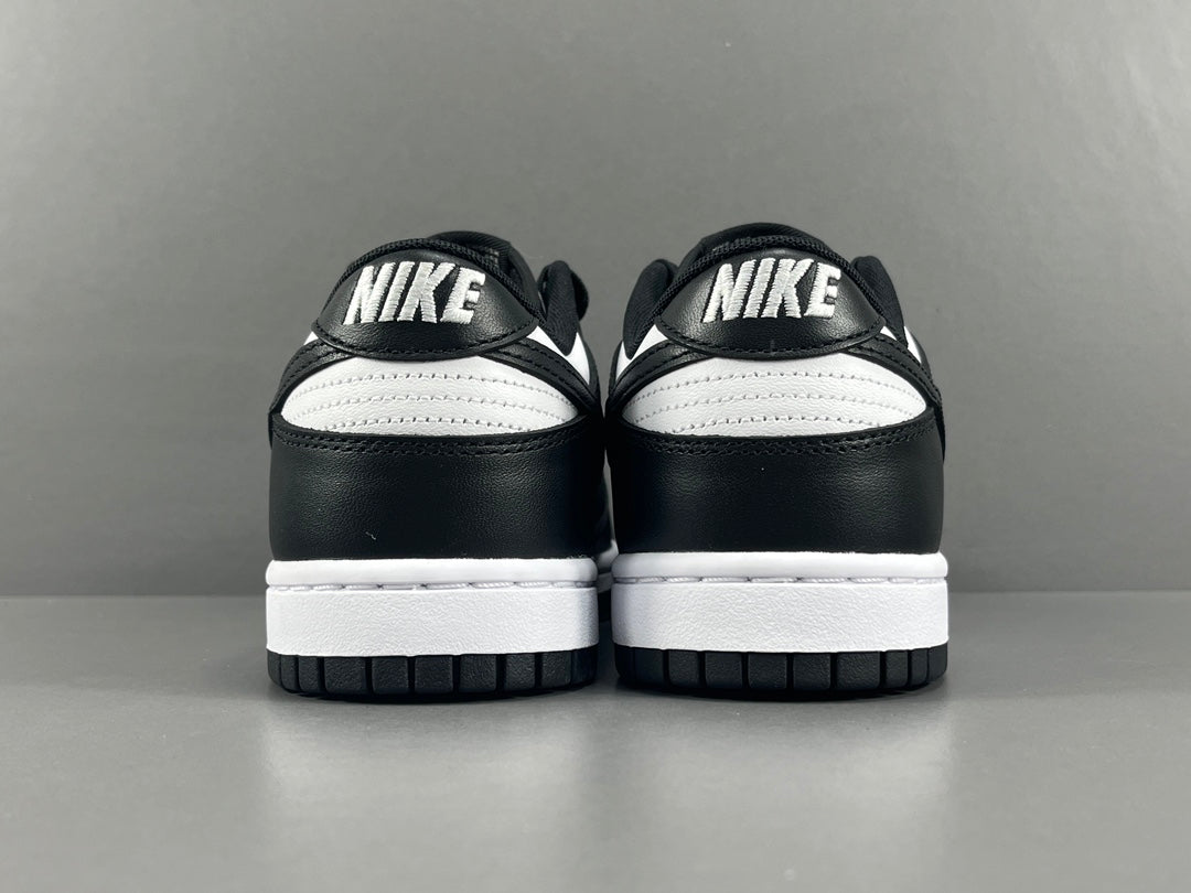 Nike Dunk negras