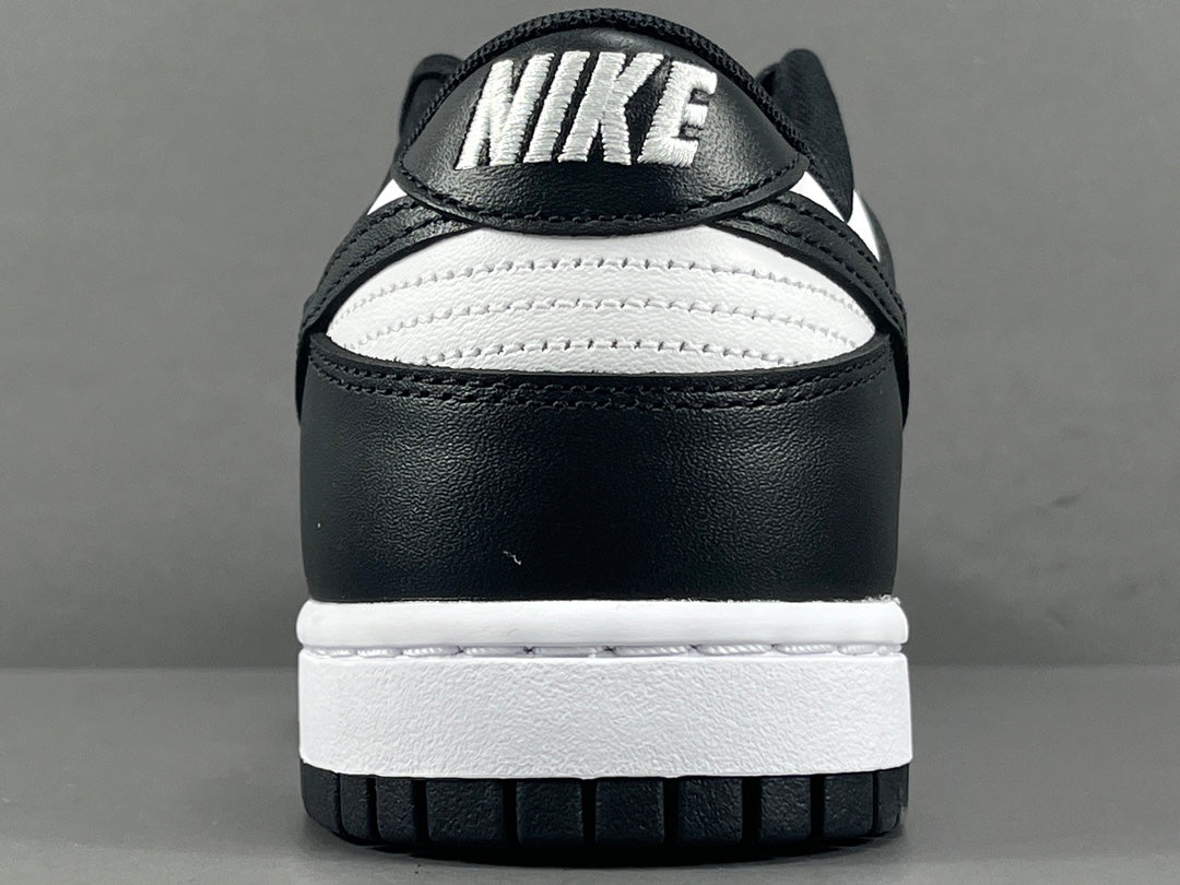 Nike Dunk negras